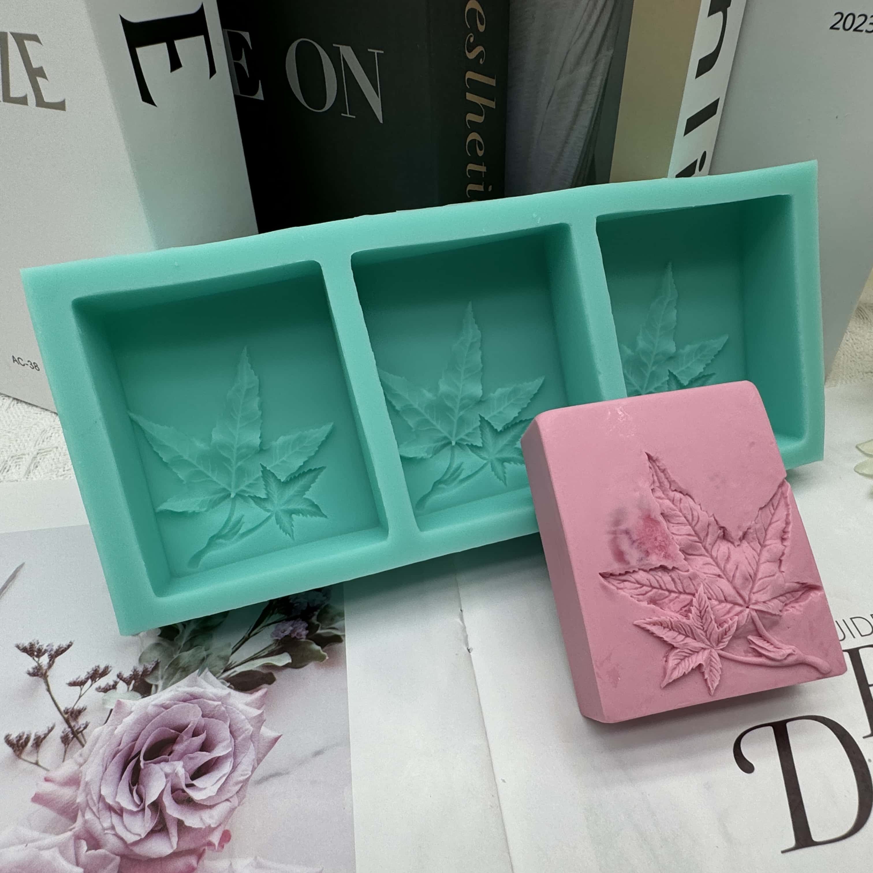 3 Cavities Flower Soap Molds,  - Soap Making Books 评论和价格